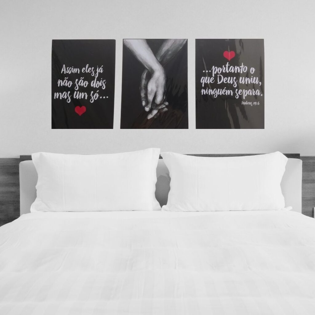 kit 3 Quadros decorativos 41x28,50 cm impressão UV | Mãos dadas
